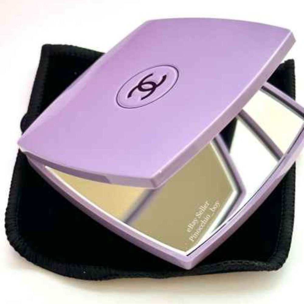CHANEL [RARE ] LIMITED EDITION  DOUBLE FACETTES MIRRIOR  WITH DUSTBAG!
